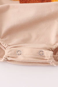 Beige turkey french knot bubble