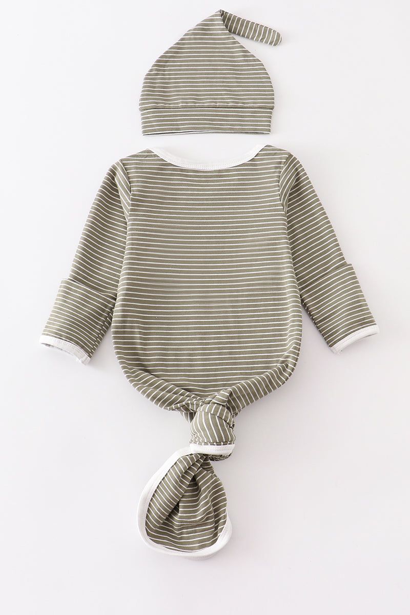 
                  
                    Green stripe 2pc baby gown
                  
                