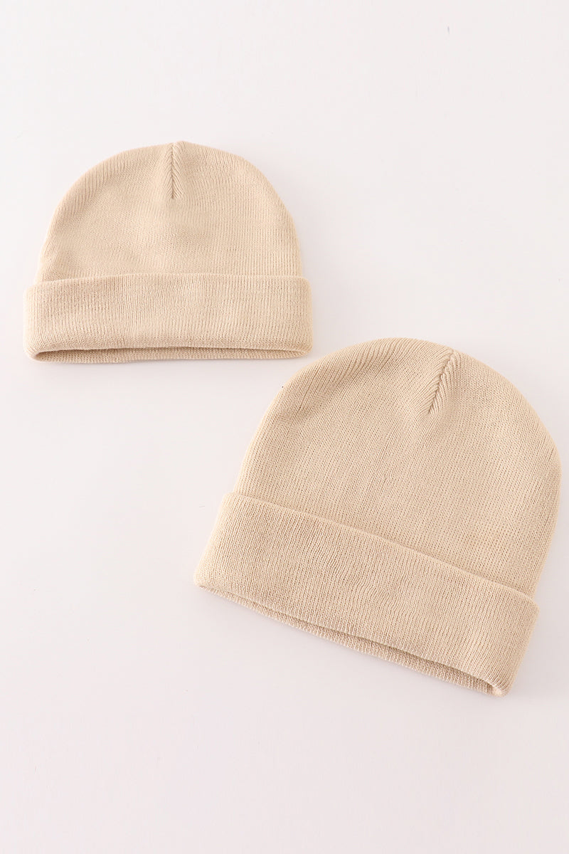 Beige ribbed basic knit beanie