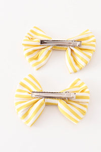 Gold piggie hair bow