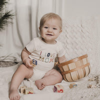 Baby graphic bodysuit | love mom
